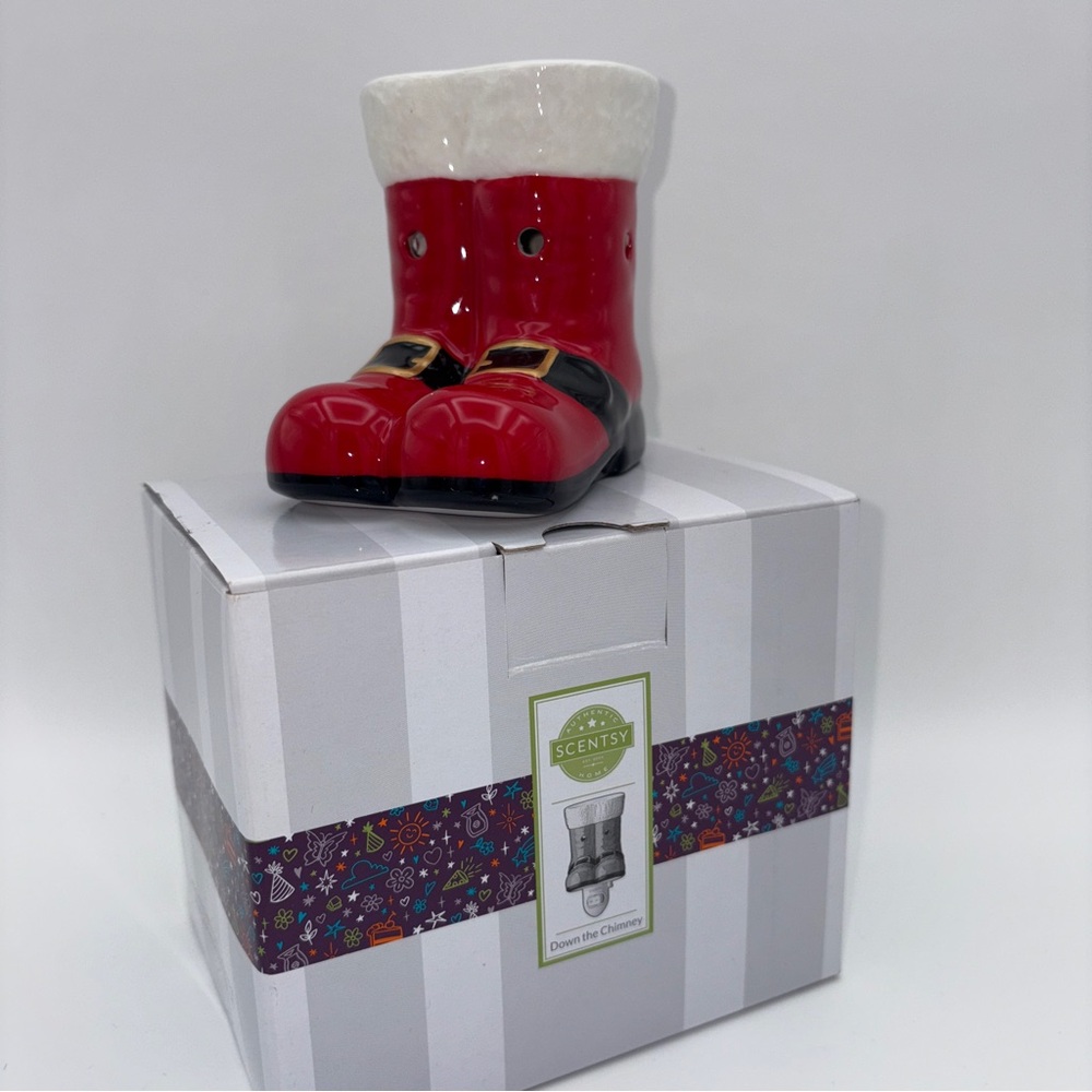 Scentsy Mini Wax Warmer - Down the Chimney - Santa's Boots